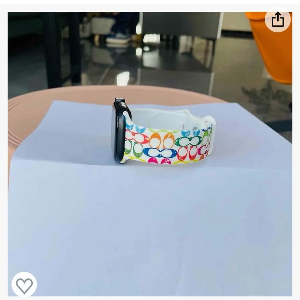 NWT Luxury Inspired Sport Apple Silicone Watchband - Picture 5 of 10